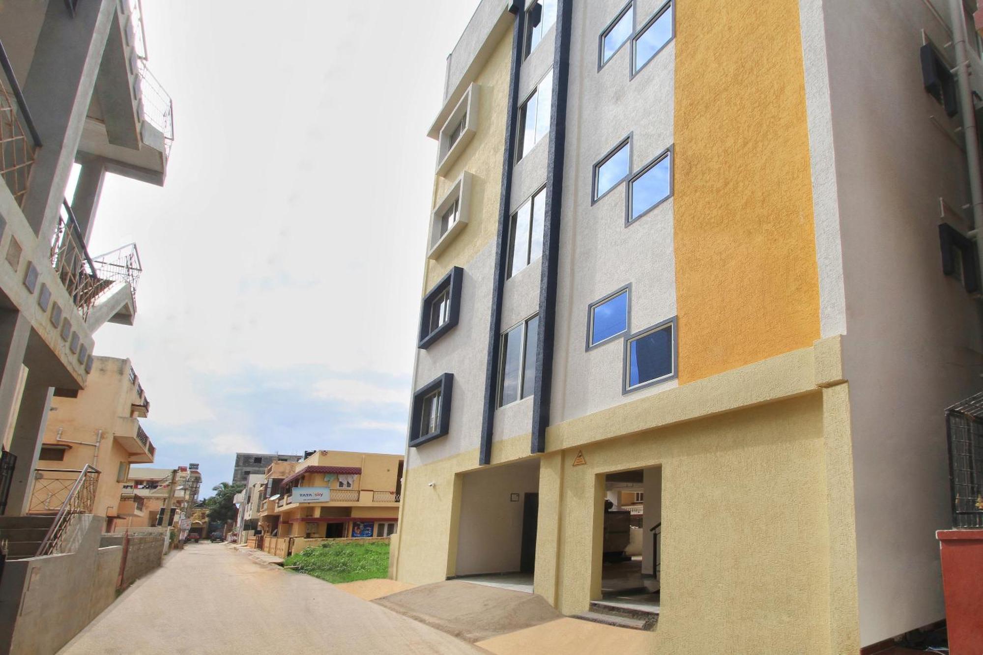 Hotel O Manu Residency Бангалор Екстериор снимка