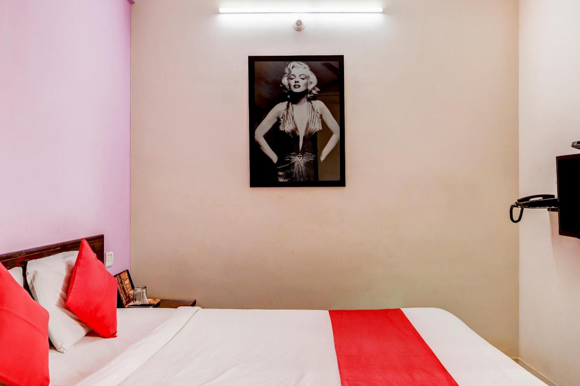 Hotel O Manu Residency Бангалор Екстериор снимка