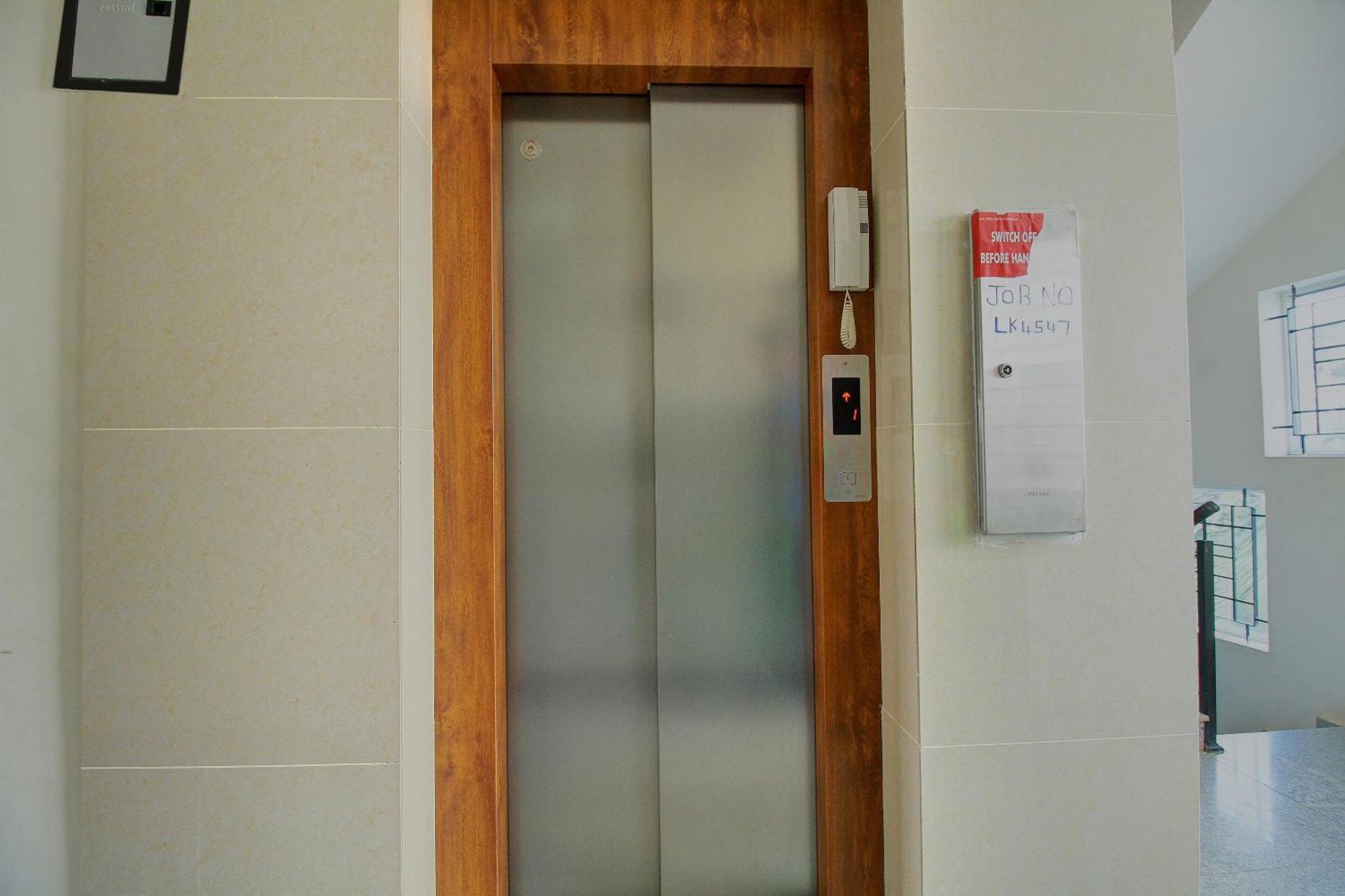 Hotel O Manu Residency Бангалор Екстериор снимка